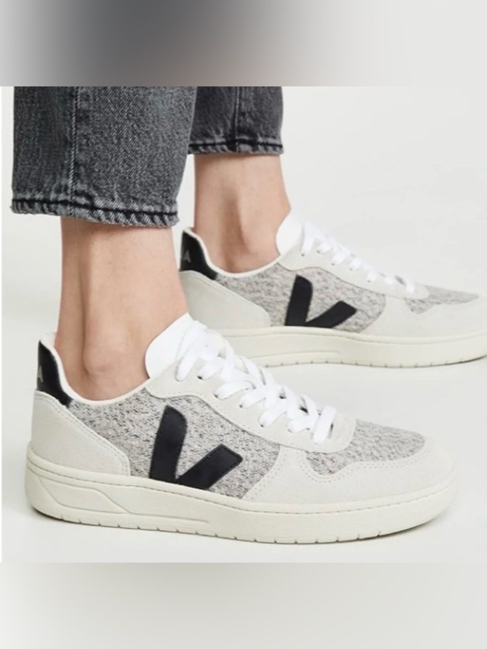 Veja - V-10 Flannel Sneakers in Flannel Snow Black Sz 8.5 Mens
(Oct 026)